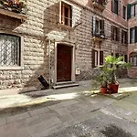Appartement White Flowers With Canal View By Wonderful Italy *