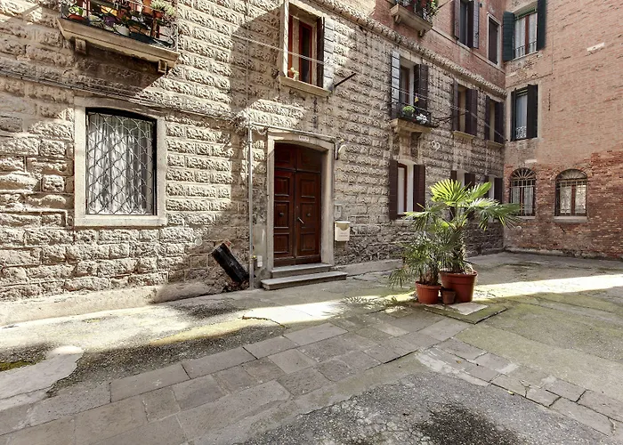 Apartament White Flowers With Canal View By Wonderful Italy *