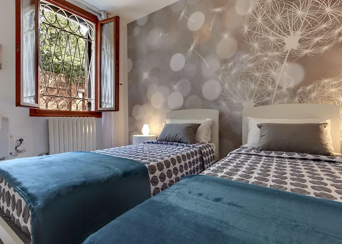 White Flowers With Canal View By Wonderful Italy * Wenecja